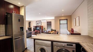 Luxury House, 3 Bedrooms, 2 Bathrooms, Garden Area | Private kitchen