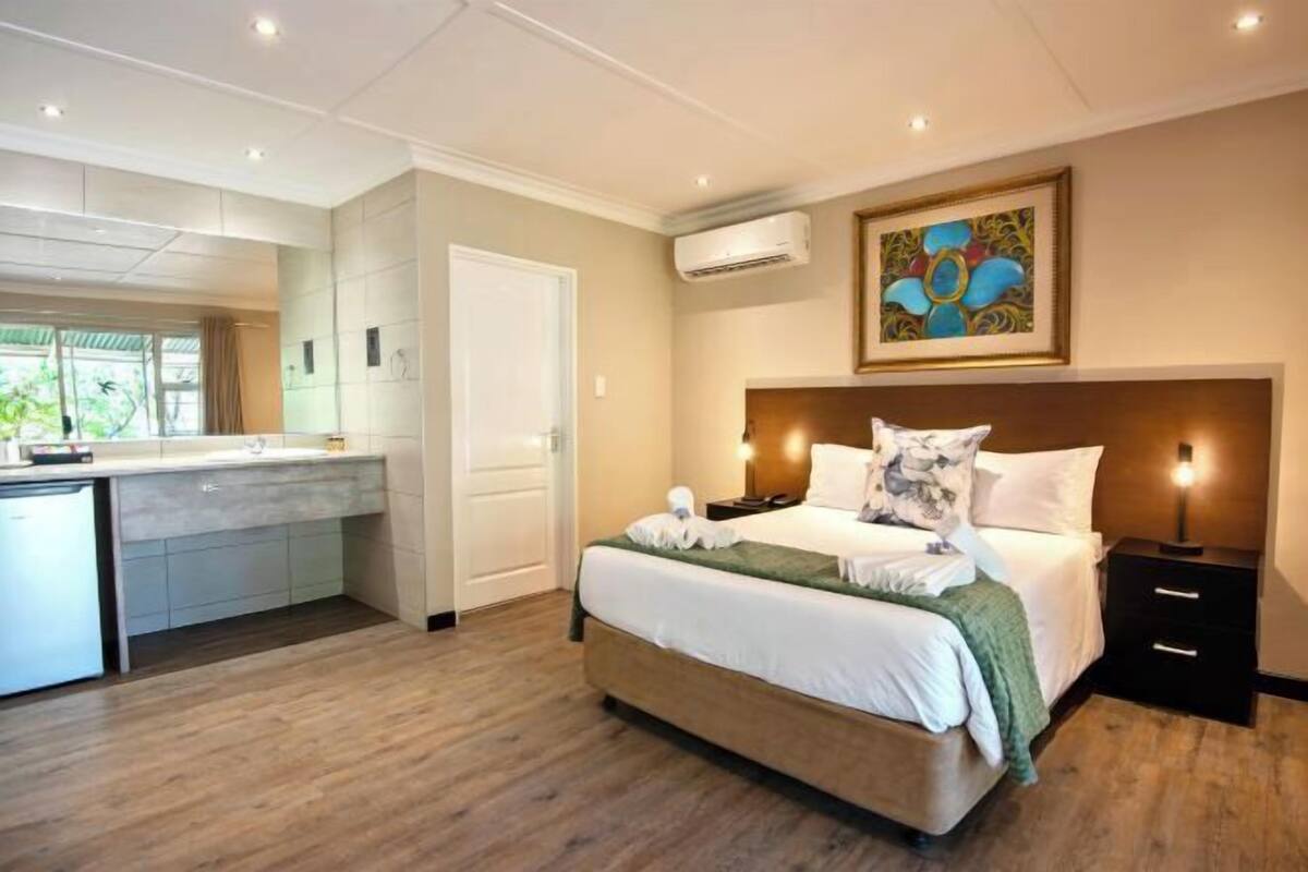 Coffres-forts dans les chambres, Wi-Fi gratuit, draps fournis