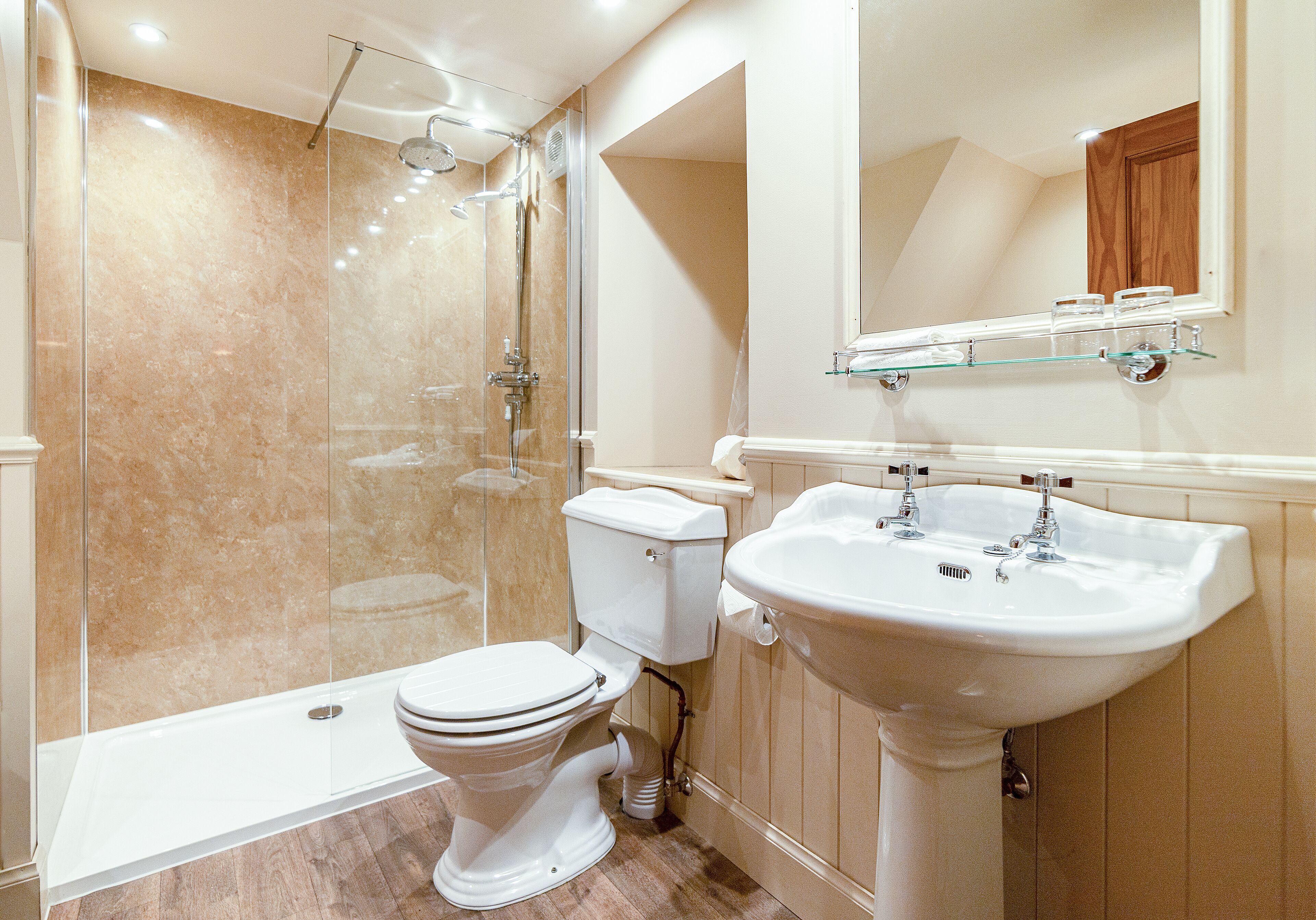 suite, 2 single beds | bathroom | free toiletries, hair dryer, bathrobes, towels