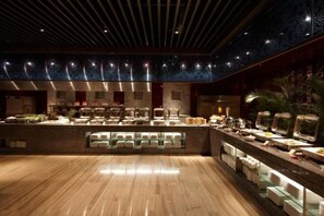 Breakfast, lunch, dinner served; Chinese cuisine 