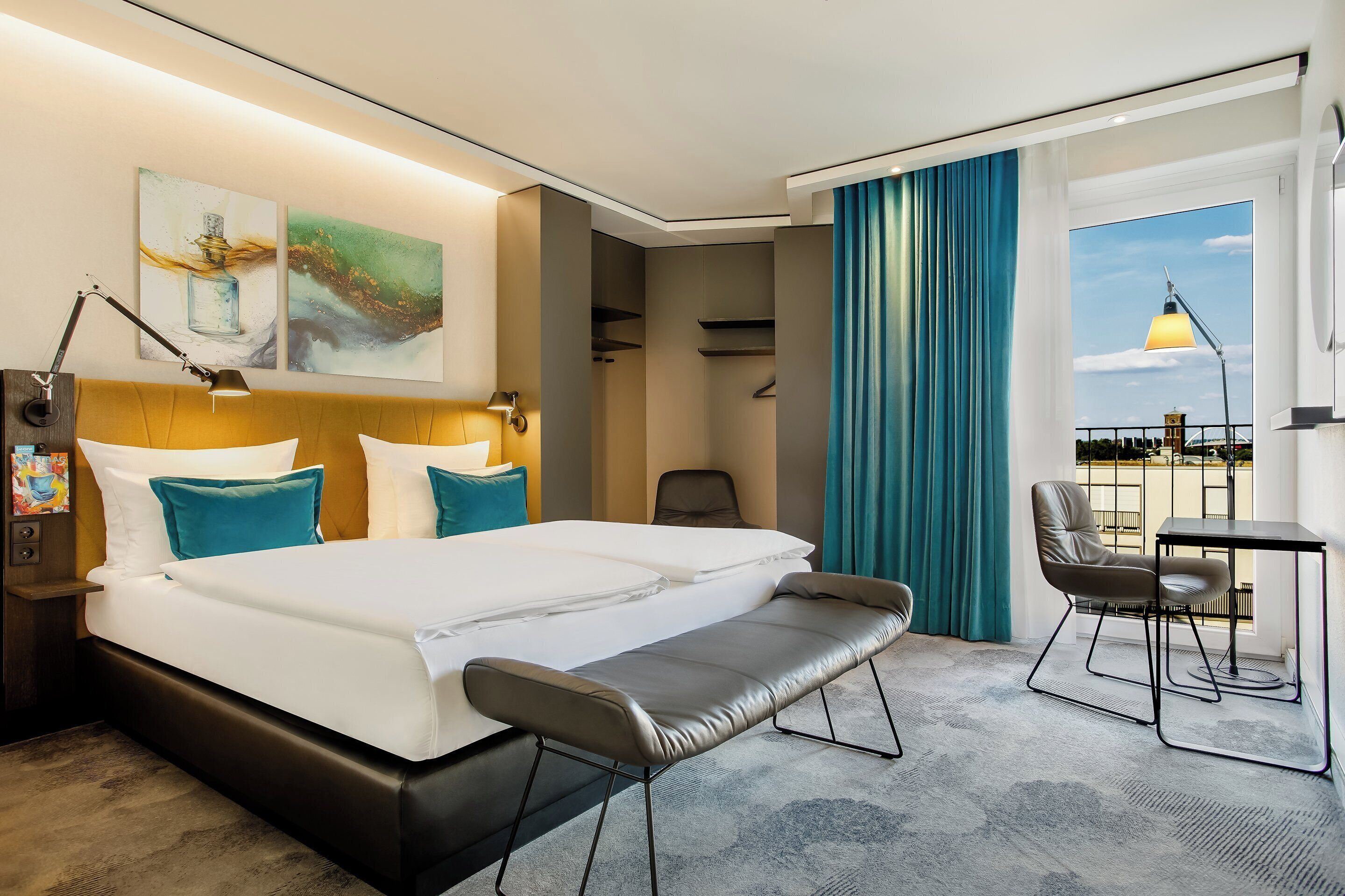 Bureau, chambres insonorisées, Wi-Fi gratuit, draps fournis