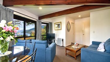 Luxury Apartment, 2 Bedrooms | Living area