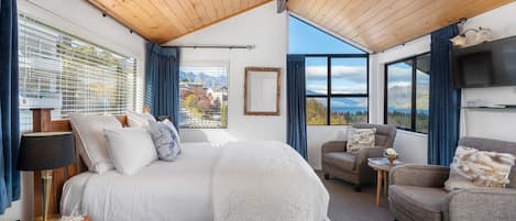 Deluxe Studio | Lake view