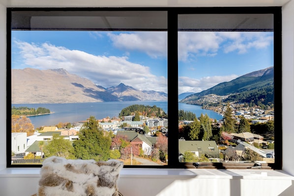 Superior Double Room, 1 King Bed | Premium bedding, blackout drapes, soundproofing, iron/ironing board