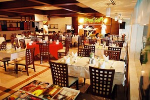Restaurant - New Season Hotel (Hat Yai)