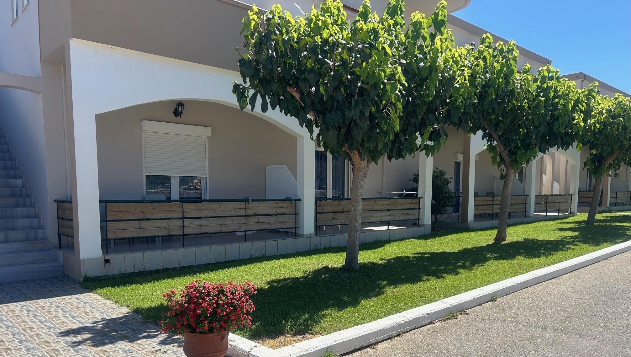 Double or Twin Room Ground Level | Terrasse/Patio