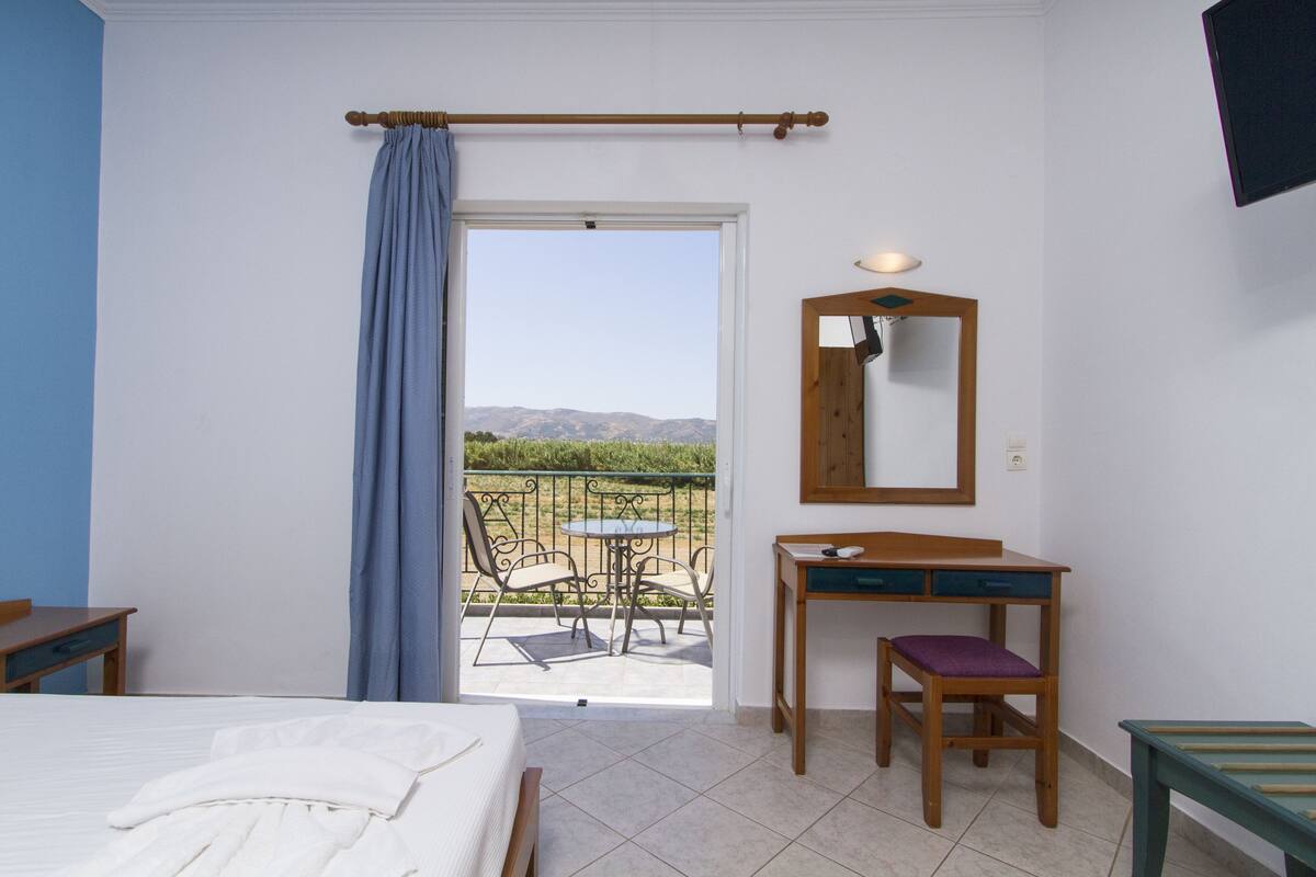 One-Bedroom Apartment Ground Level | Wifi gratis y ropa de cama