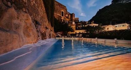Amalfi Resort