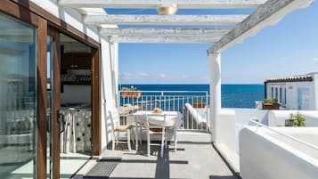 Apartment, 1 Bedroom, Terrace, Partial Ocean View | Terrace/patio