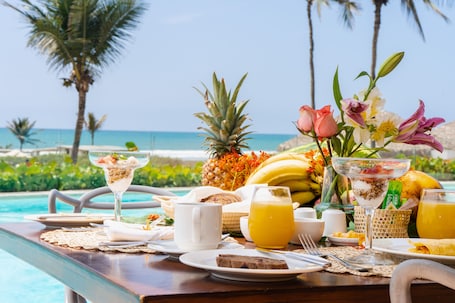Colazione completa a pagamento, servita tutte le mattine . Las Tanusas Retreat & SPA