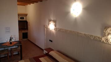 Comfort-Doppelzimmer, 1 Queen-Bett, Kochnische, zum Innenhof hin