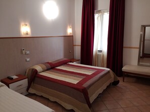 Business-Dreibettzimmer