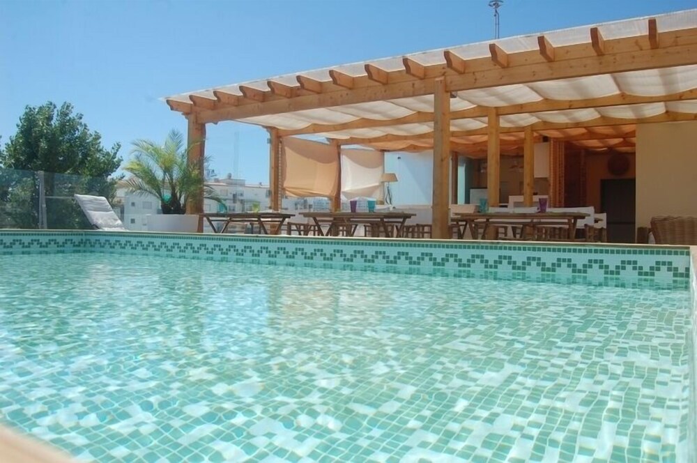 Inn Seventies by null