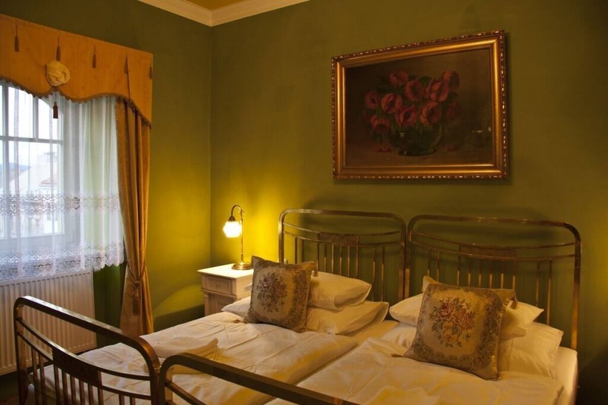 minibar, in-room safe, blackout curtains, soundproofing