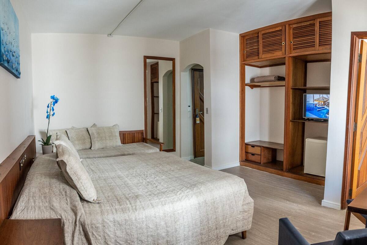 Minibar, in-room safe, free WiFi, bed sheets