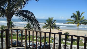 Quarto superior, vista para a praia | Vista do quarto