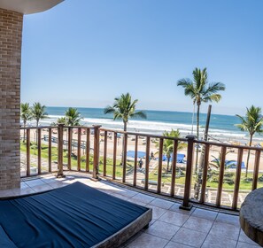 Superior Room, Beach View | Minibar, in-room safe, free WiFi, bed sheets