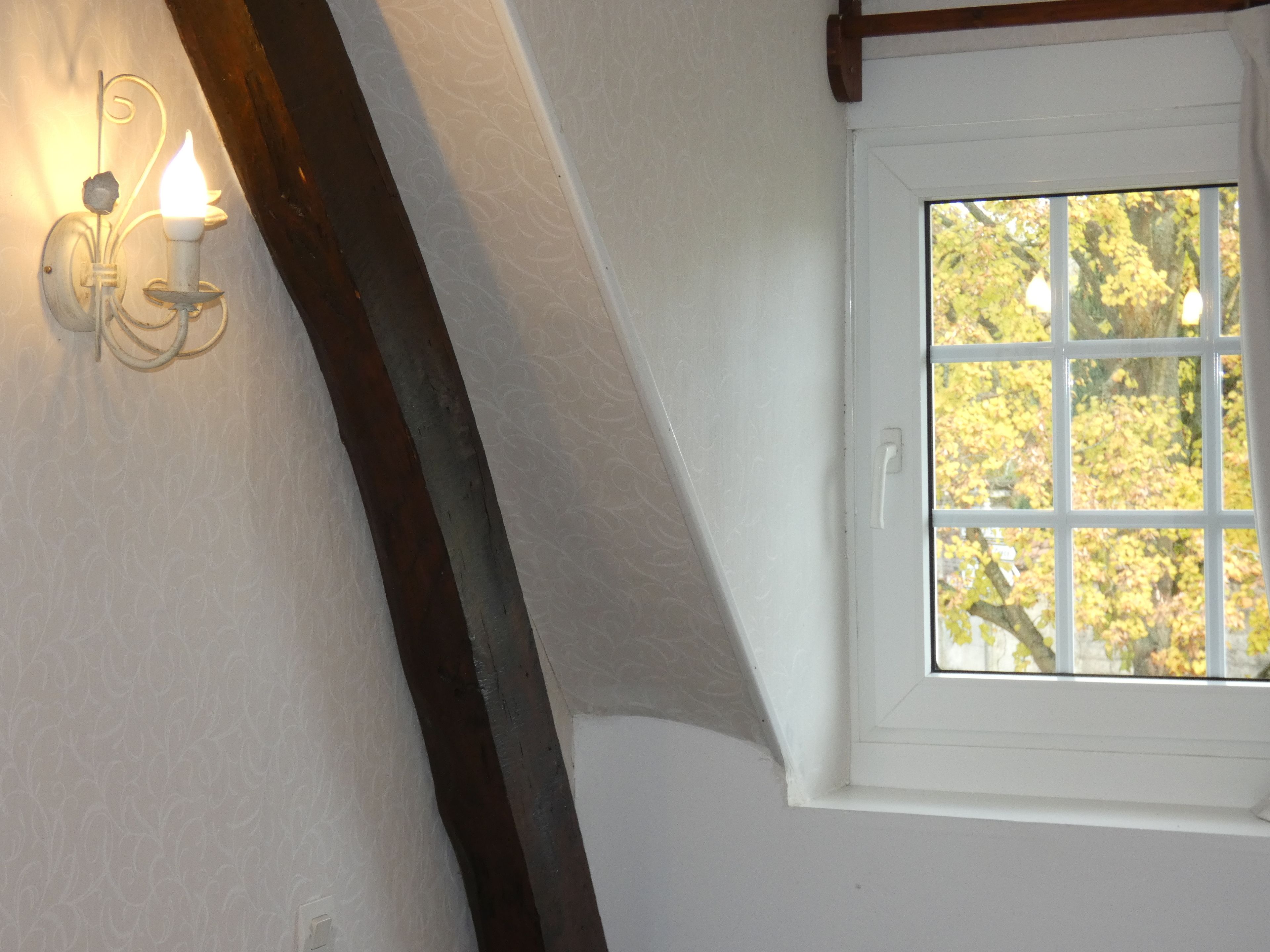 basic double room | premium bedding, desk, soundproofing, iron/ironing board