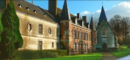 Exterior. Auberge du Gros Tilleul