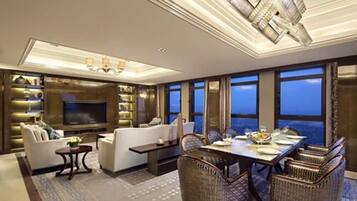 2 restaurants, breakfast, lunch, dinner served; Chinese cuisine