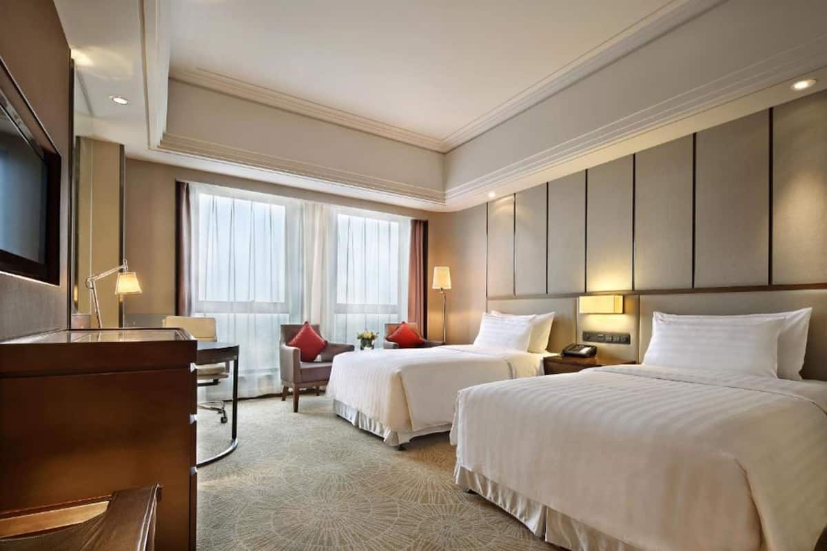 Down comforters, in-room safe, individually decorated