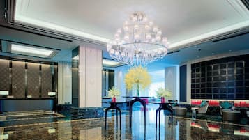Lobby lounge