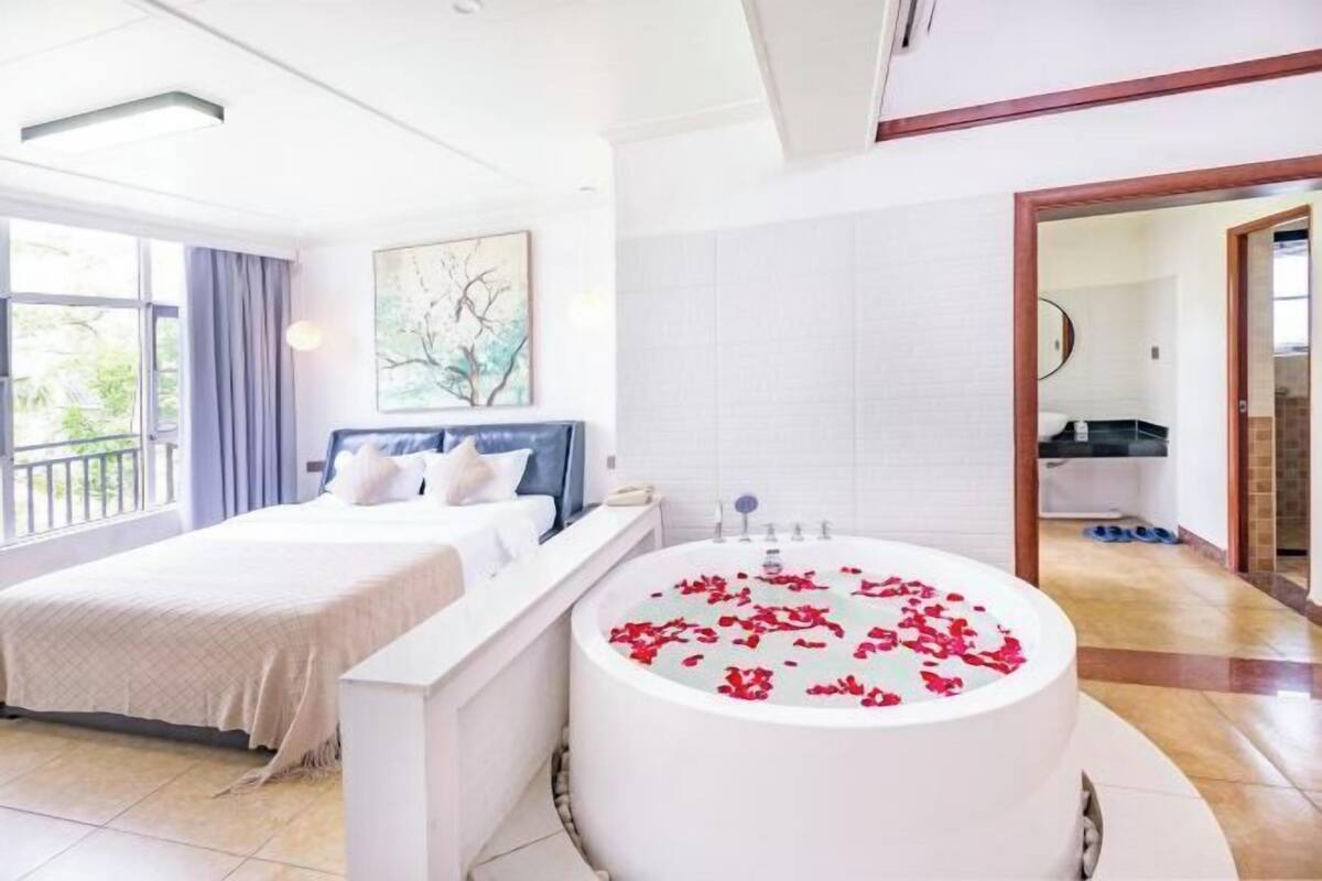 書桌、免費有線上網