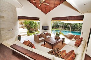 Villa, 2 chambres, piscine privée | Vue de la chambre