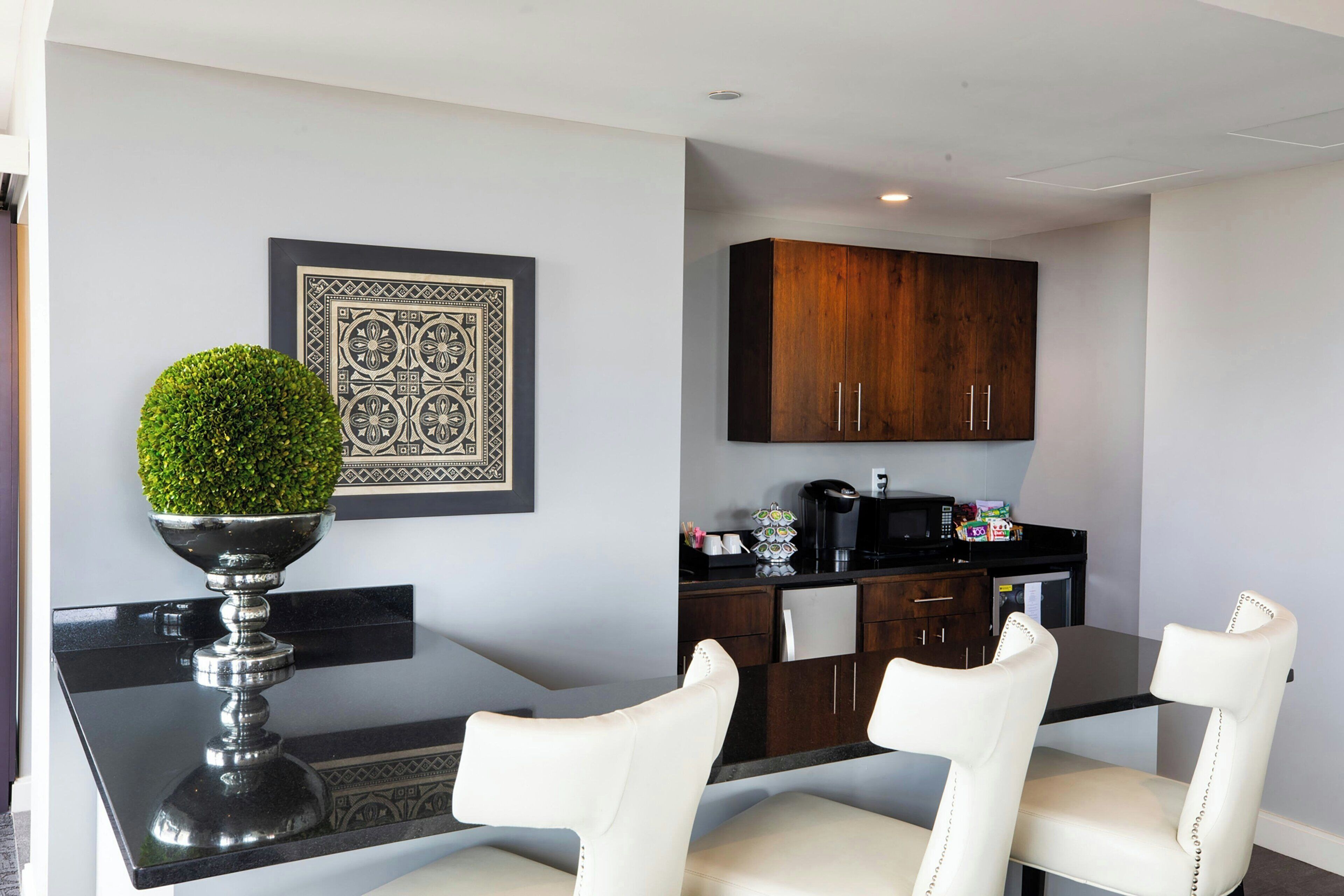 room, 1 bedroom (view) | private kitchen | coffee/tea maker