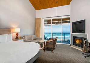 Flatskjerm-TV og DVD-spiller