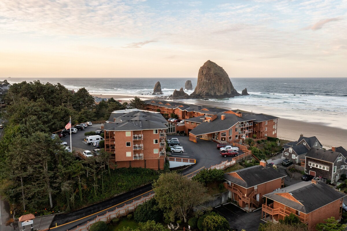 Hallmark Resort Cannon Beach Reviews, Deals & Photos 2024 Expedia