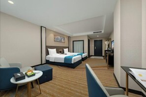 Minibar, in-room safe, iron/ironing board, Internet - Ready Hotel (Taiyuan)