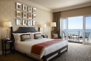 Luxury Suite | Minibar, in-room safe, desk, blackout curtains - The Boardwalk Hotel (Gqeberha (Port Elizabeth))