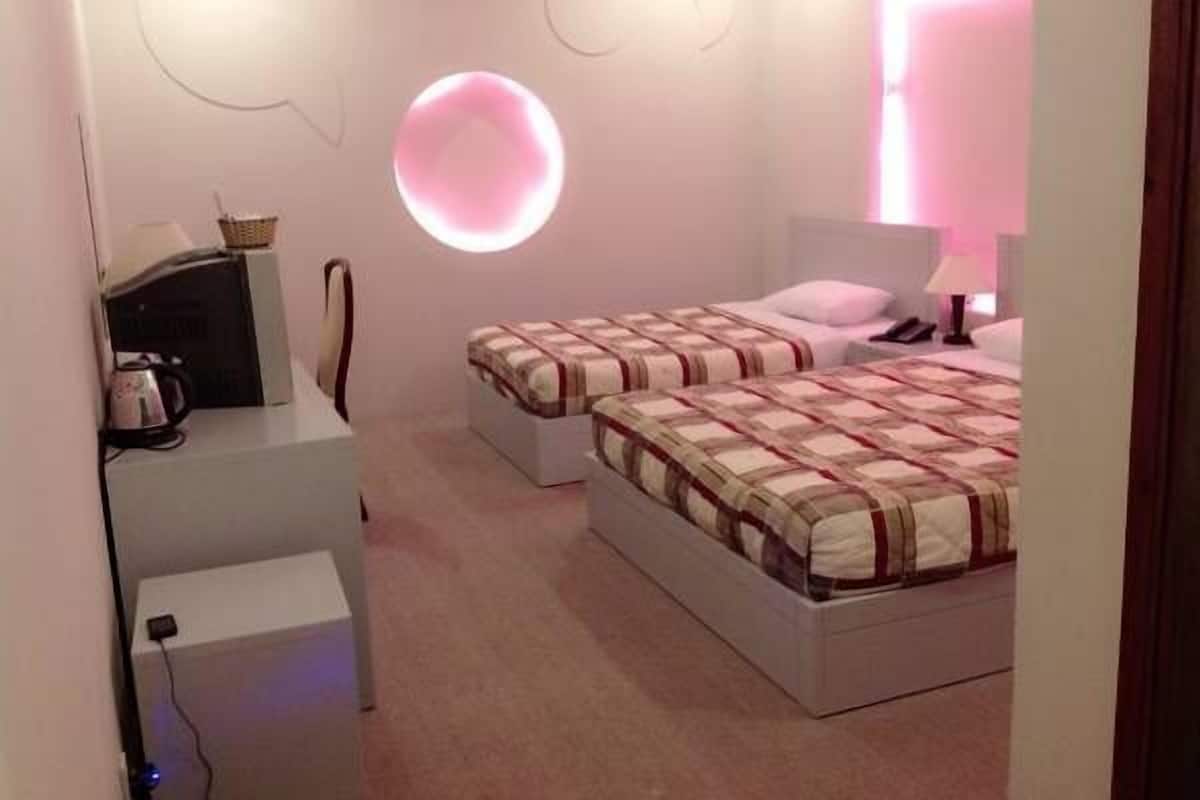 Standard Double or Twin Room (No window)