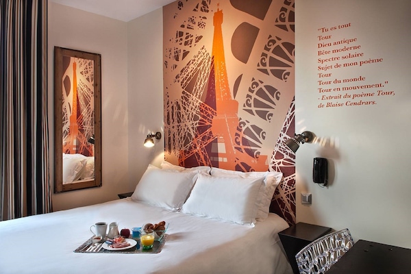 Premium bedding, in-room safe, desk, soundproofing