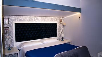 Desk, soundproofing, cribs/infant beds, free WiFi