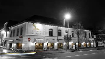 Façade de lâhĂ©bergement - soirĂ©e/nuit