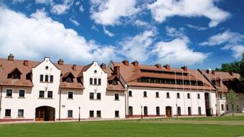 واجهة المنشأة