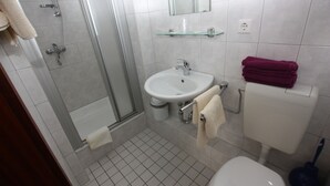 Bathroom - Gasthaus Hotel Rebstock (Malterdingen)