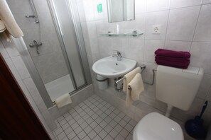 Bathroom - Gasthaus Hotel Rebstock (Malterdingen)