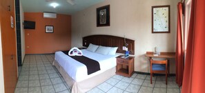 Standard Room | Desk, blackout drapes, iron/ironing board, free WiFi - Hotel Angra (Loreto)