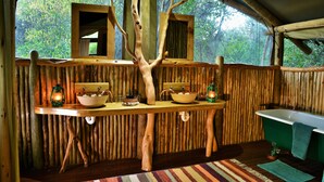 Forest Camp | Vask på badet