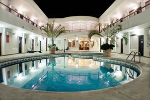 2 outdoor pools, sun loungers