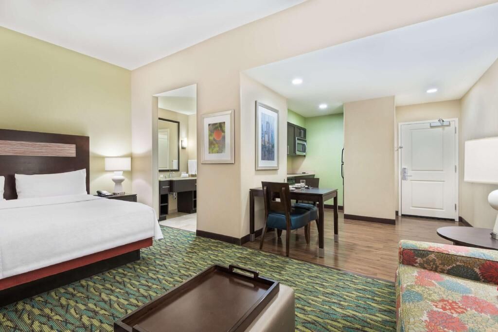 In-room safe, desk, free WiFi, bed sheets