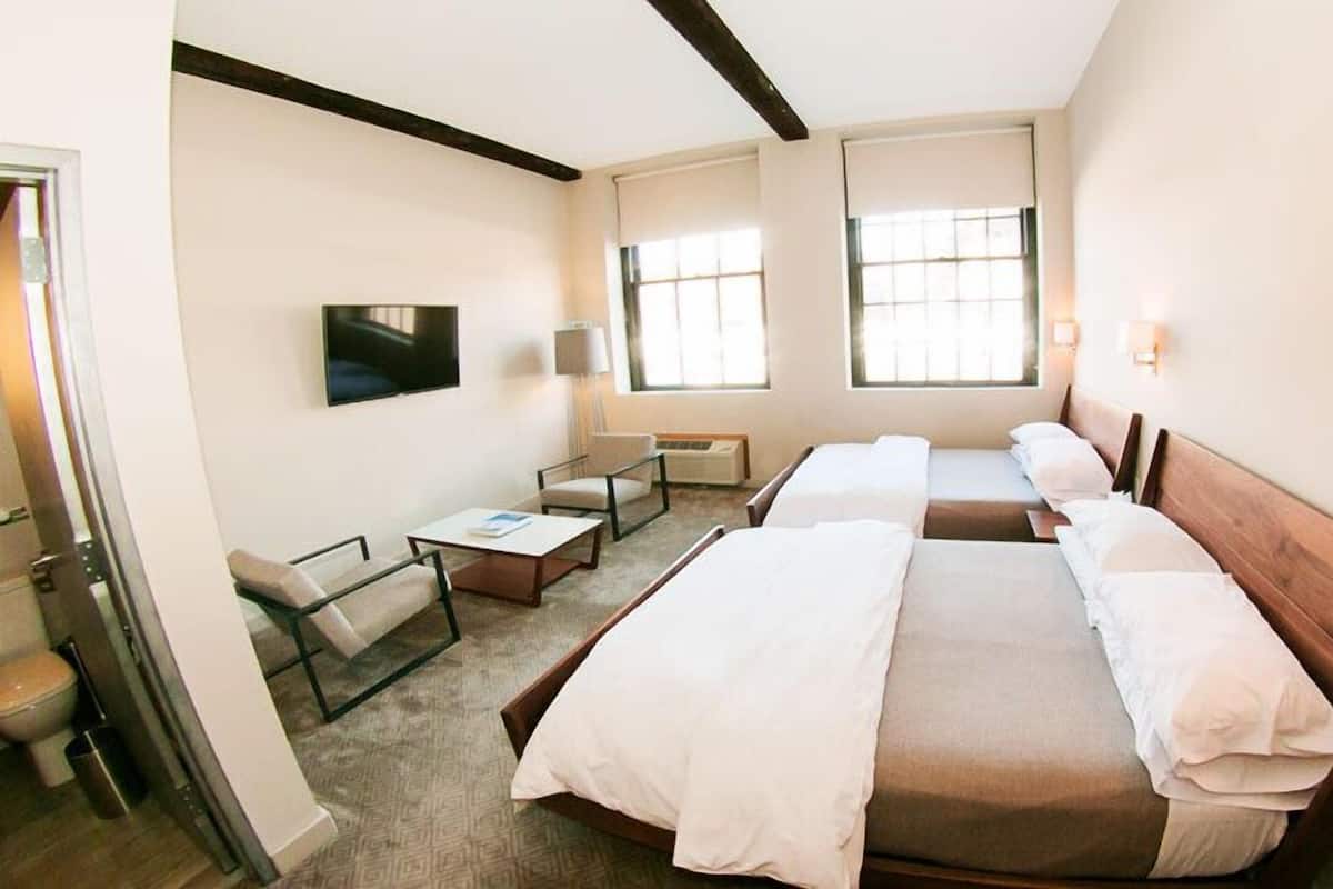 1 bedroom, premium bedding, minibar, in-room safe