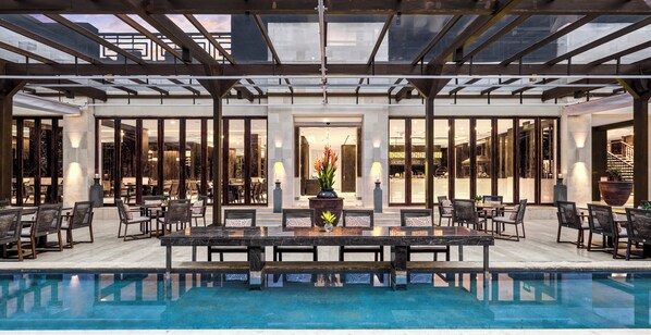 3 restaurants; breakfast, lunch, dinner and brunch served  - InterContinental Bali Sanur Resort by IHG (Denpasar)