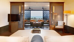 Suite, 1 King Bed, Ocean View | Premium bedding, in-room safe, desk, laptop workspace - InterContinental Bali Sanur Resort by IHG (Denpasar)