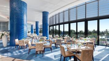 Daily buffet breakfast for a fee