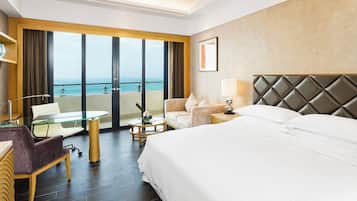 1 bedroom, premium bedding, minibar, in-room safe