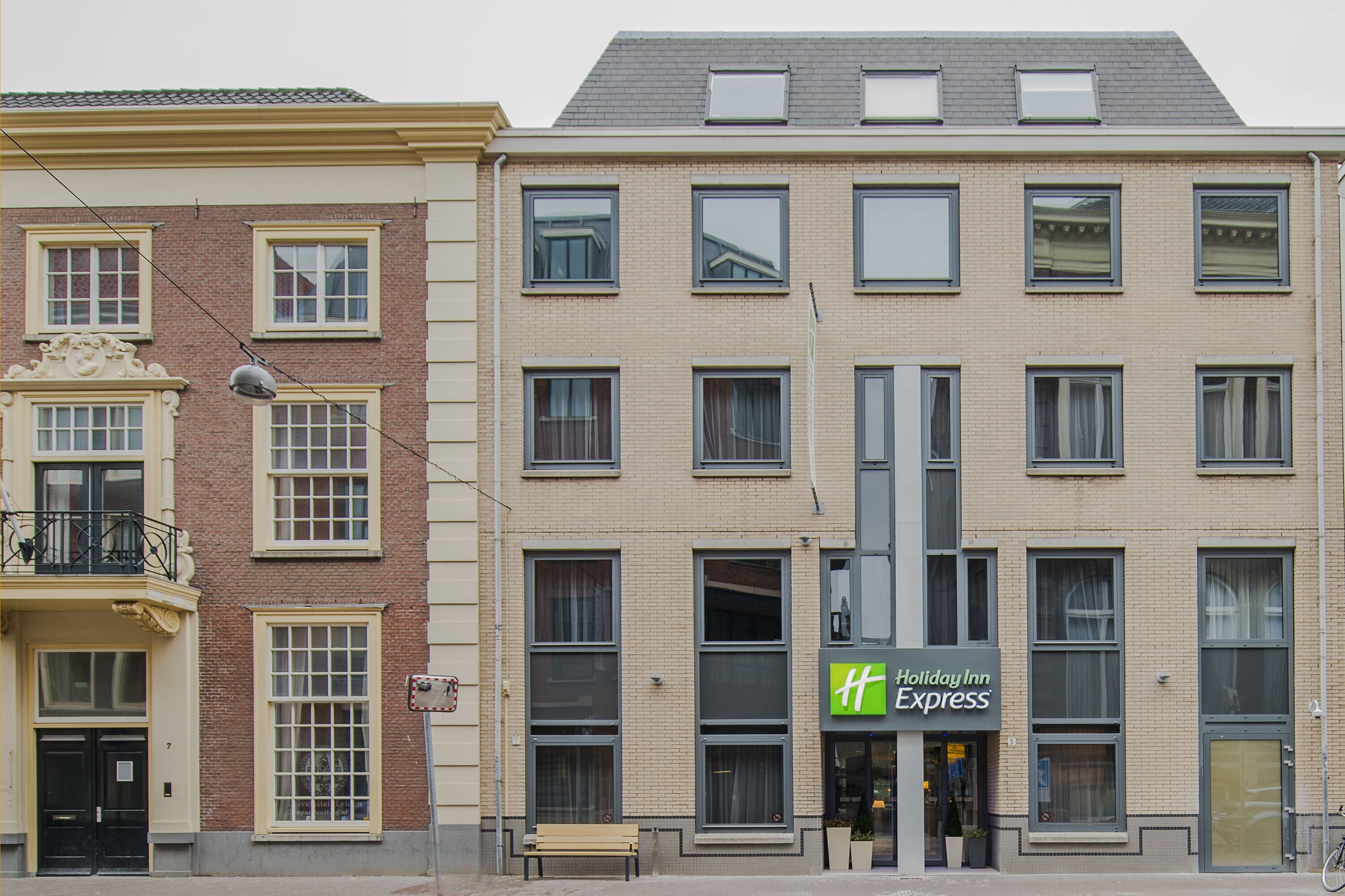 Photo - Holiday Inn Express The Hague - Parliament by IHG